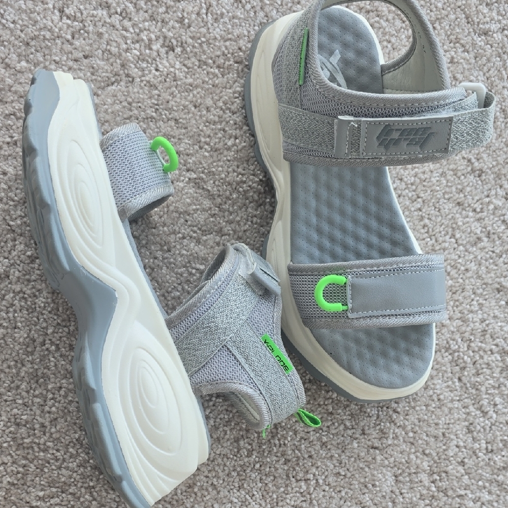 Women's Sporty Gray and Green Sandals. Size 7 (37)